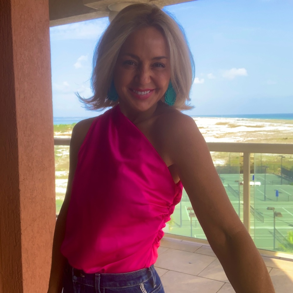 Meet your Posher, Cynthia